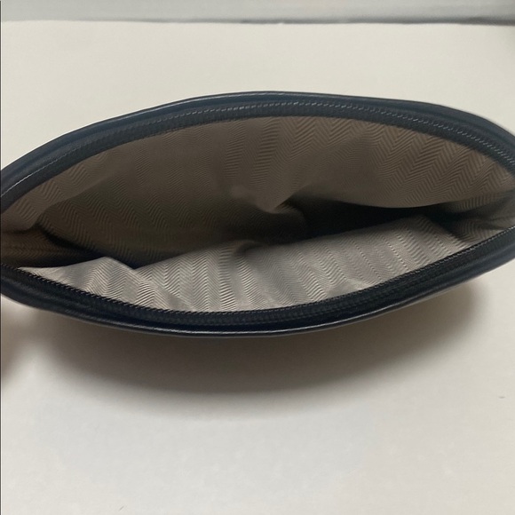 HKCLUF Women's Black Crossbody Bag Purse Wallet Set With 2 Straps NWT - Picture 10 of 10